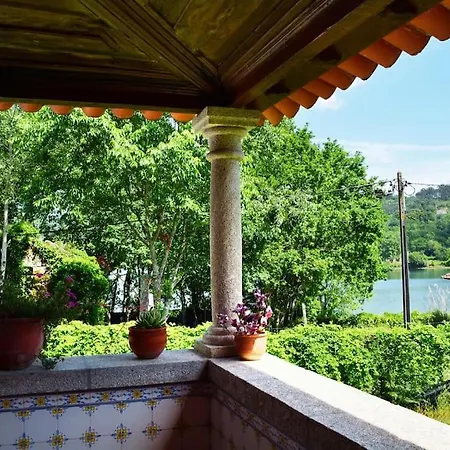 Casa De Travassos * Luzim